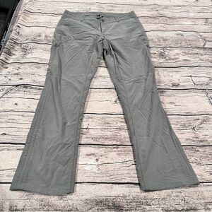 Kuhl Gray / Taupe Hiking Pants Size 10 Short